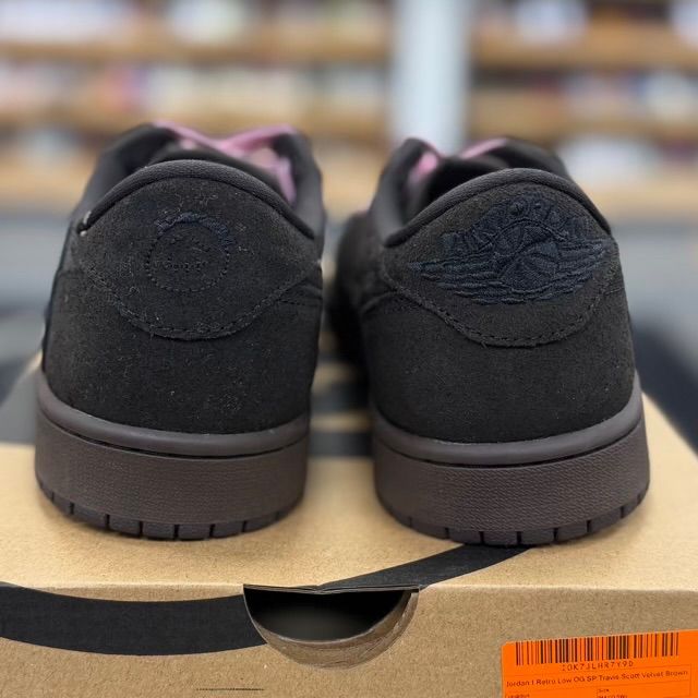 Jordan 1 Retro Low OG SP Travis Scott Velvet Brown - Preowned