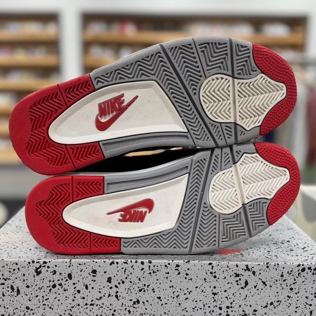 Jordan 4 Retro Bred Reimagined - Preowned