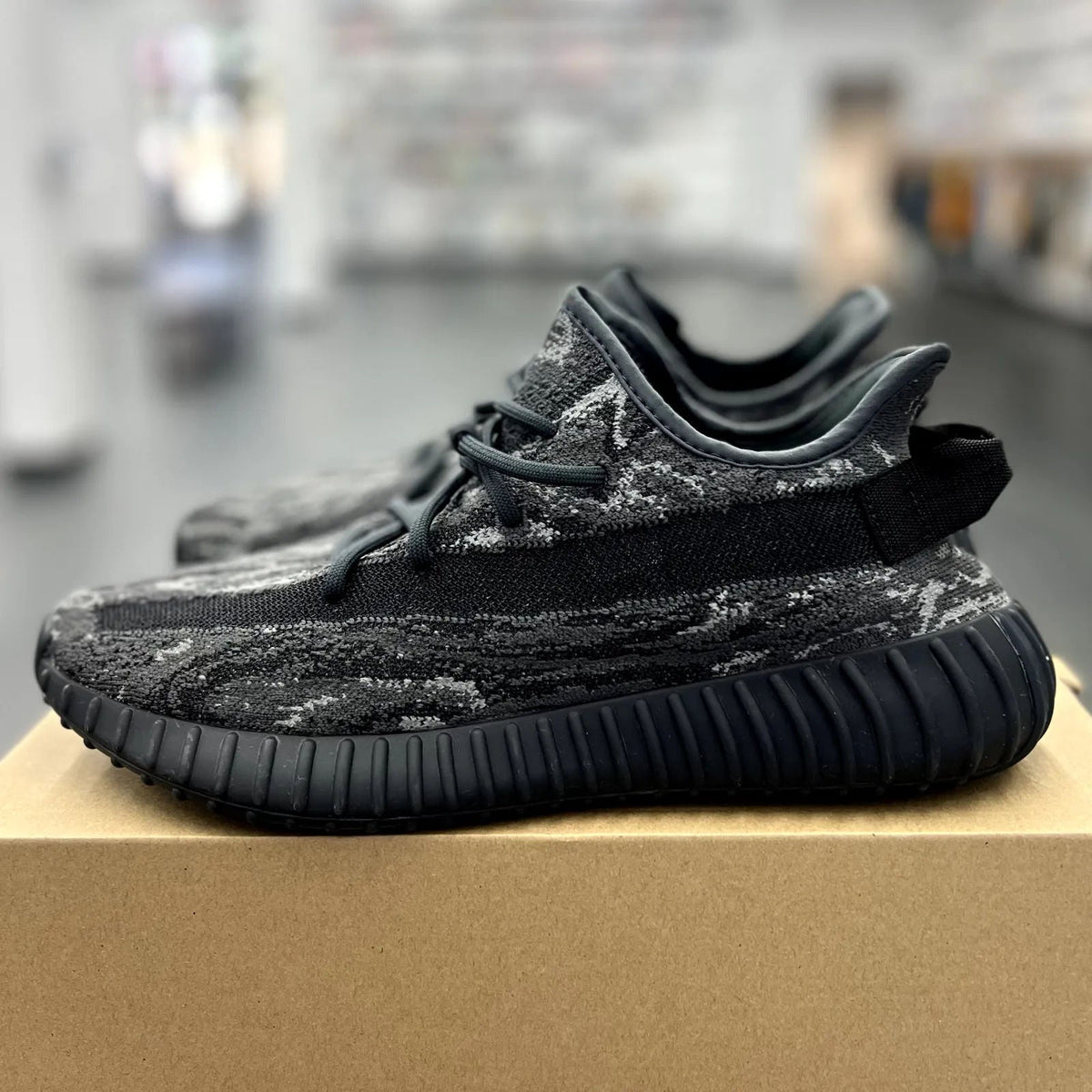 adidas Yeezy Boost 350 V2 MX Dark Salt - Preowned