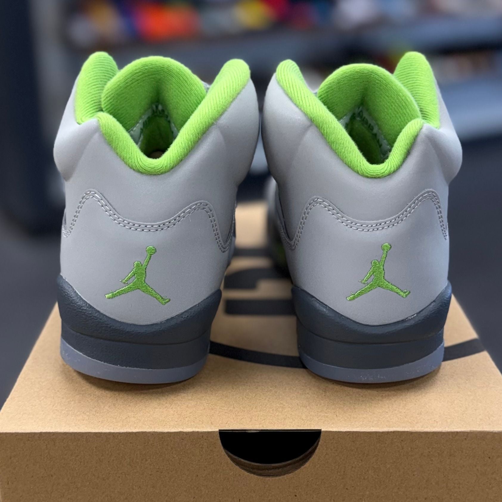 BRAND NEW STEAL - Jordan 5 Retro Green Bean (2022) (GS)
