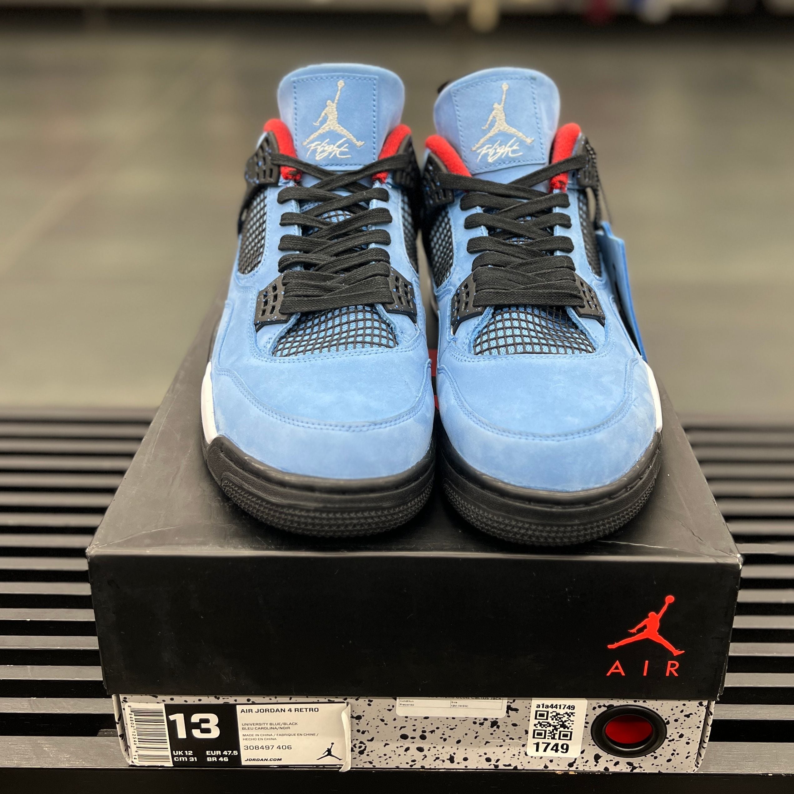 Jordan 4 Retro Travis Scott Cactus Jack - Preowned