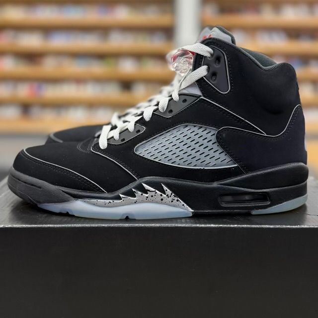 Jordan 5 Retro OG Black Metallic Reimagined - Preowned
