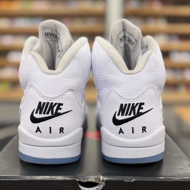 Jordan 5 Retro White Metallic (2026) - Preowned