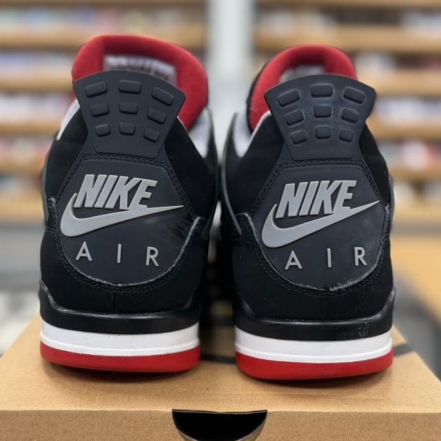 Jordan 4 Retro Bred (2019) - Preowned