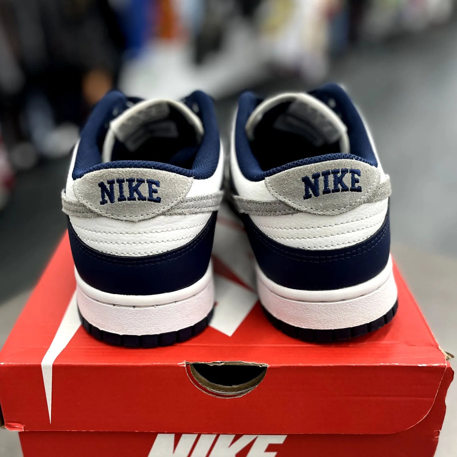 Nike Dunk Low Summit White Midnight Navy - Preowned