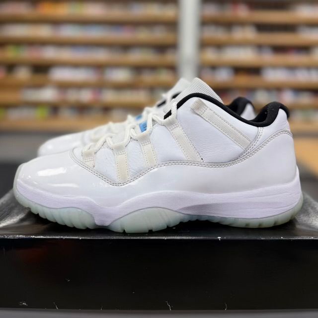 Jordan 11 Retro Low Legend Blue - Preowned