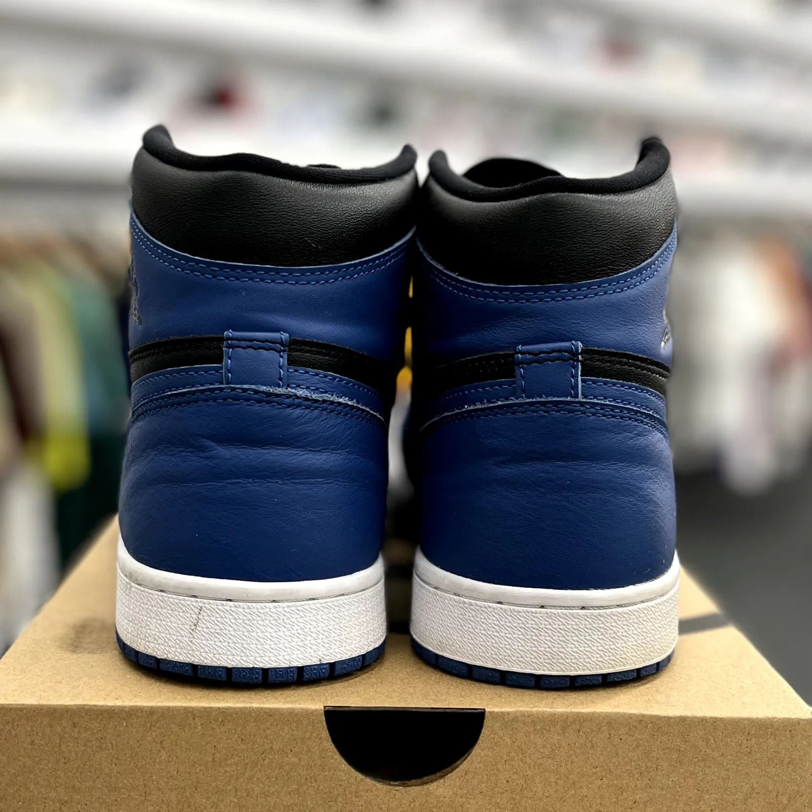 Jordan 1 Retro High OG Dark Marina Blue - Preowned