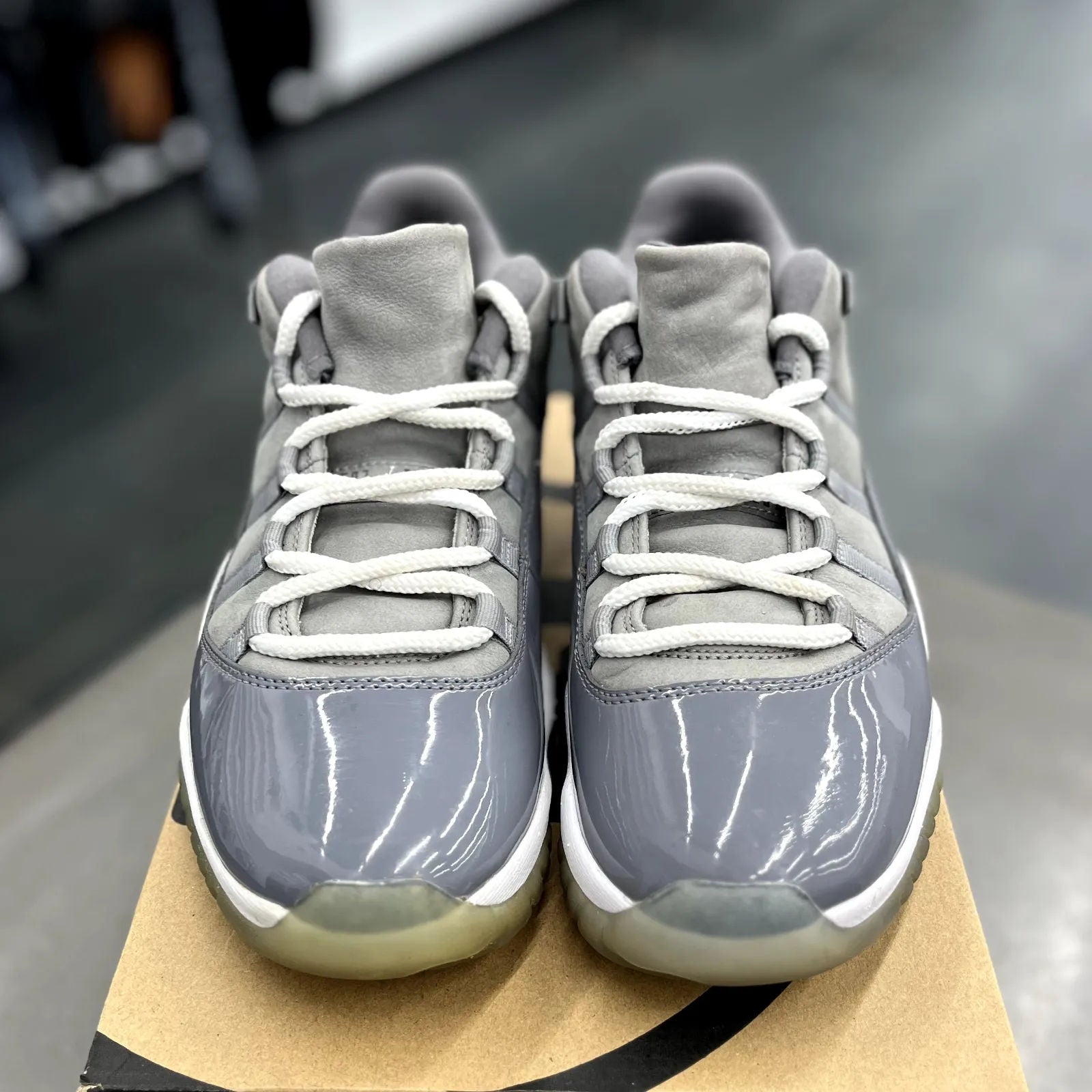 Jordan 11 Retro Low Cool Grey - Preowned