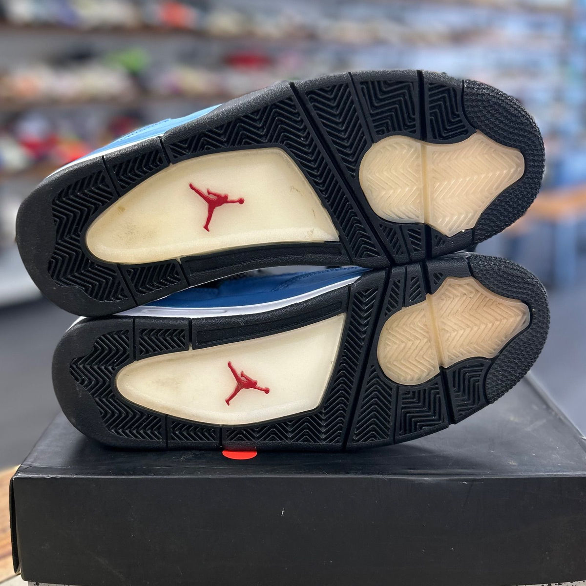 Jordan 4 Retro Travis Scott Cactus Jack - Preowned