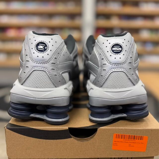 Nike Shox Ride 2 Photon Dust Metallic Silver Navy - Preowned