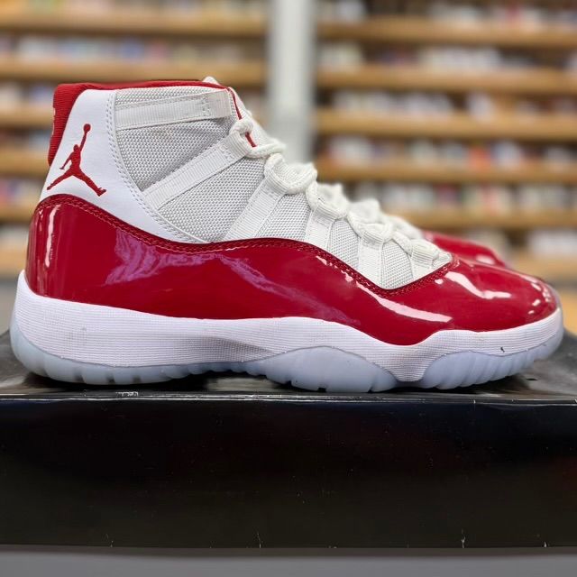 Jordan 11 Retro Cherry (2022) - Preowned