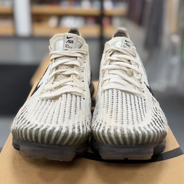 Nike Air VaporMax Flyknit 3 Zebra - Preowned