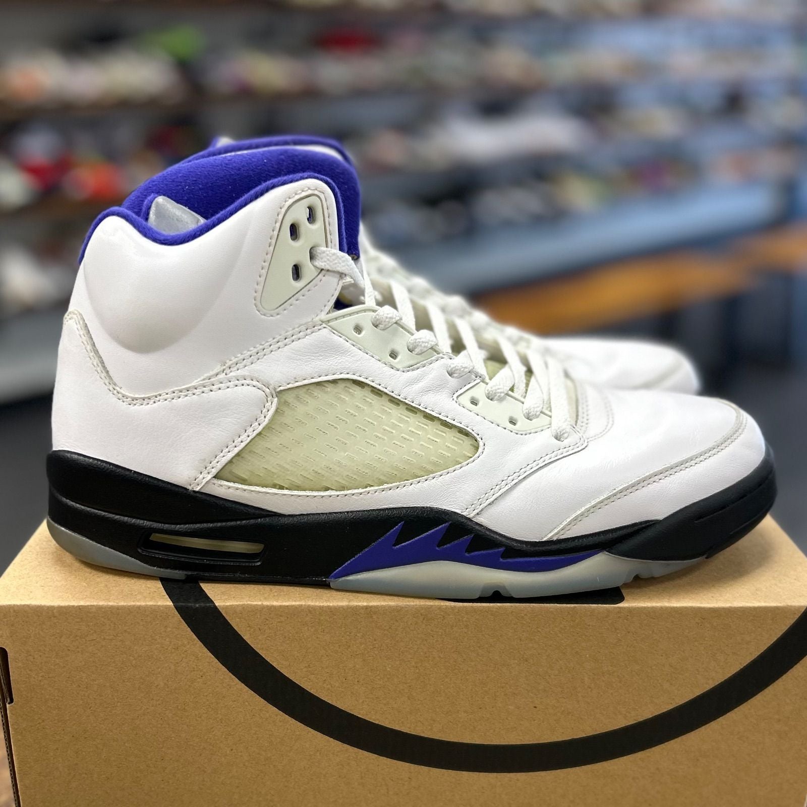 Jordan 5 Retro Dark Concord - Preowned
