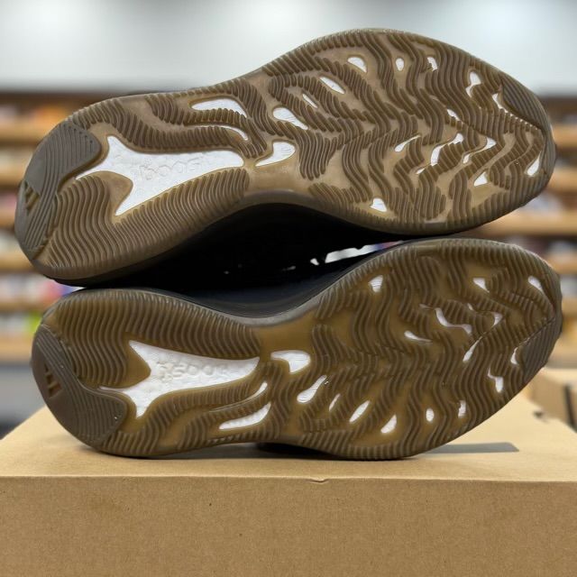 adidas Yeezy Boost 380 Onyx - Preowned