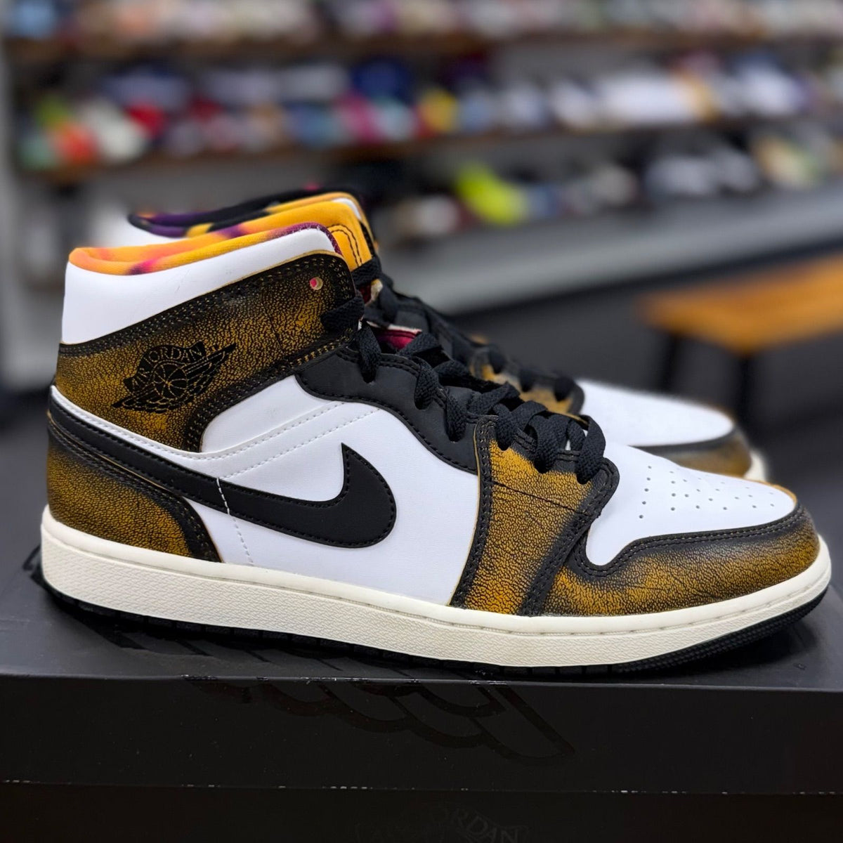 Jordan 1 Mid SE Orange Wear Away - Preowned