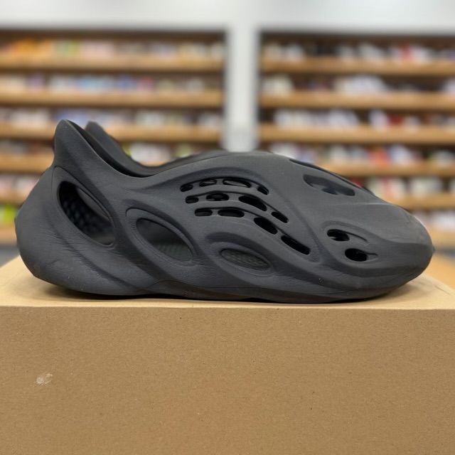adidas Yeezy Foam RNR Onyx - Preowned
