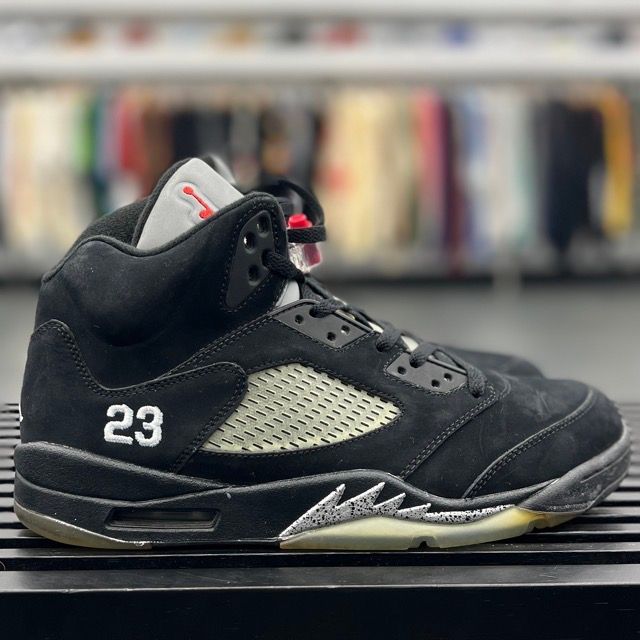 Jordan 5 Retro Black Metallic (2011) - Preowned