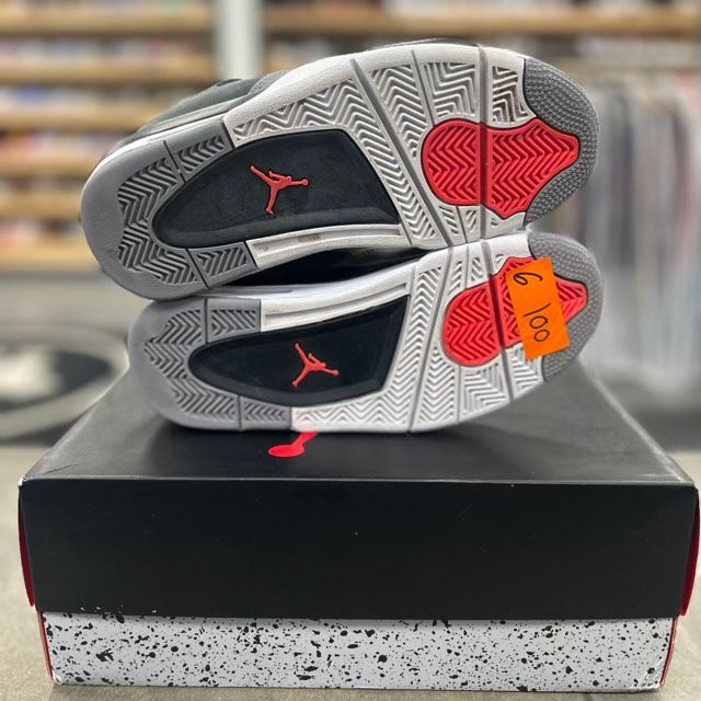 Jordan 4 Retro Infrared (GS) - Preowned
