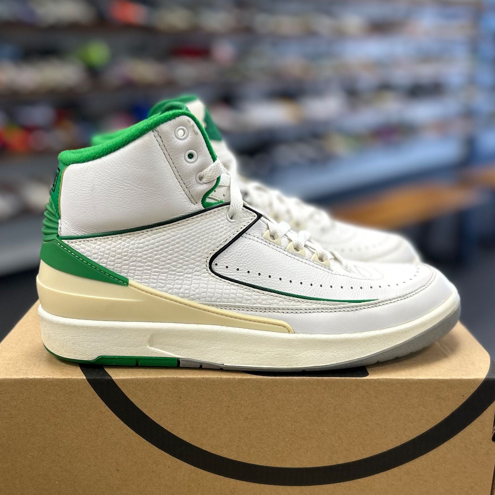 Jordan 2 Retro Lucky Green - Preowned
