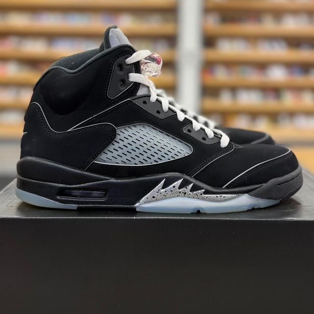 Jordan 5 Retro OG Black Metallic Reimagined - Preowned
