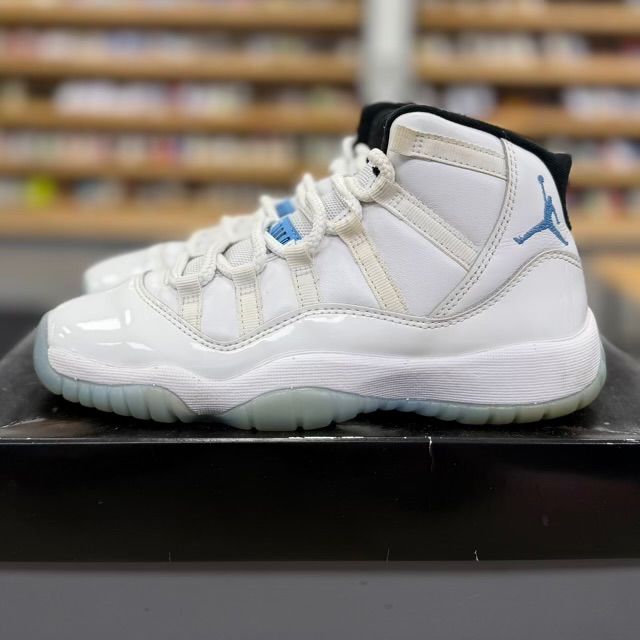 Jordan 11 Retro Legend Blue (2024) (GS) - Preowned