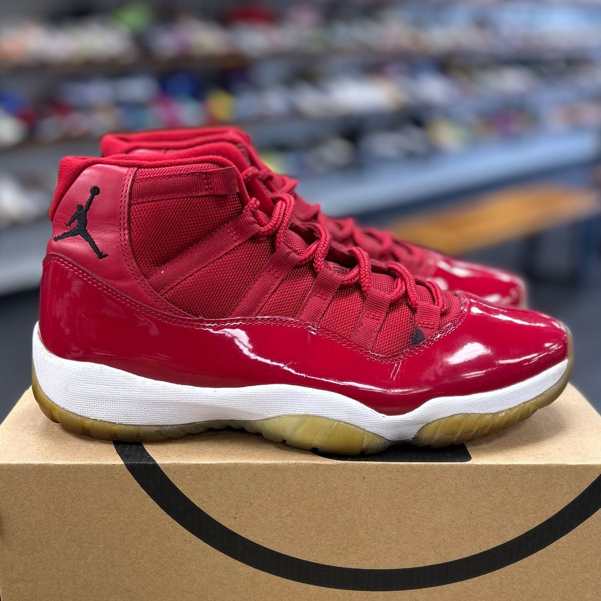 Jordan 11 Retro Win Like 96 - Preowned