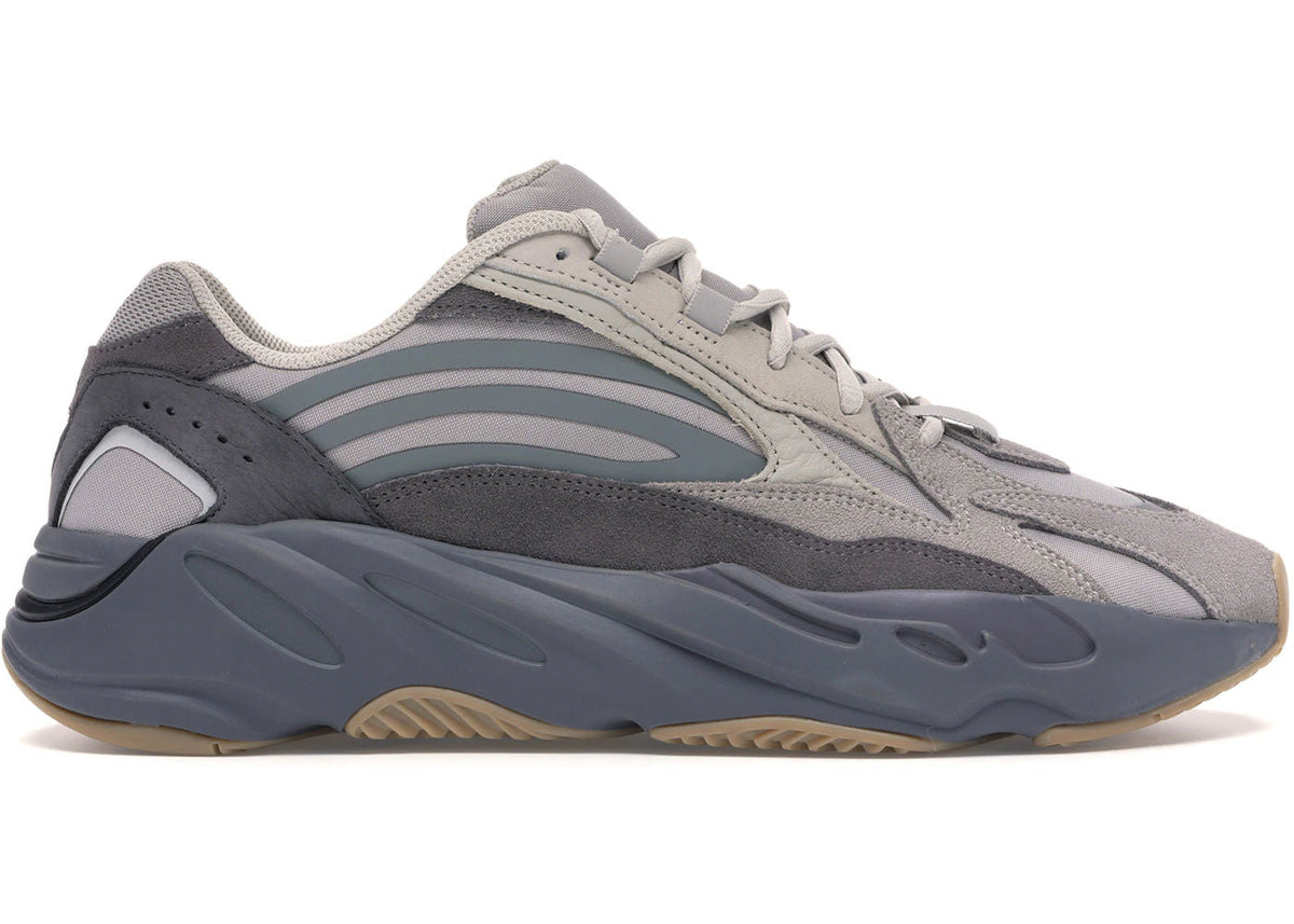 BRAND NEW STEAL - adidas Yeezy Boost 700 V2 Tephra
