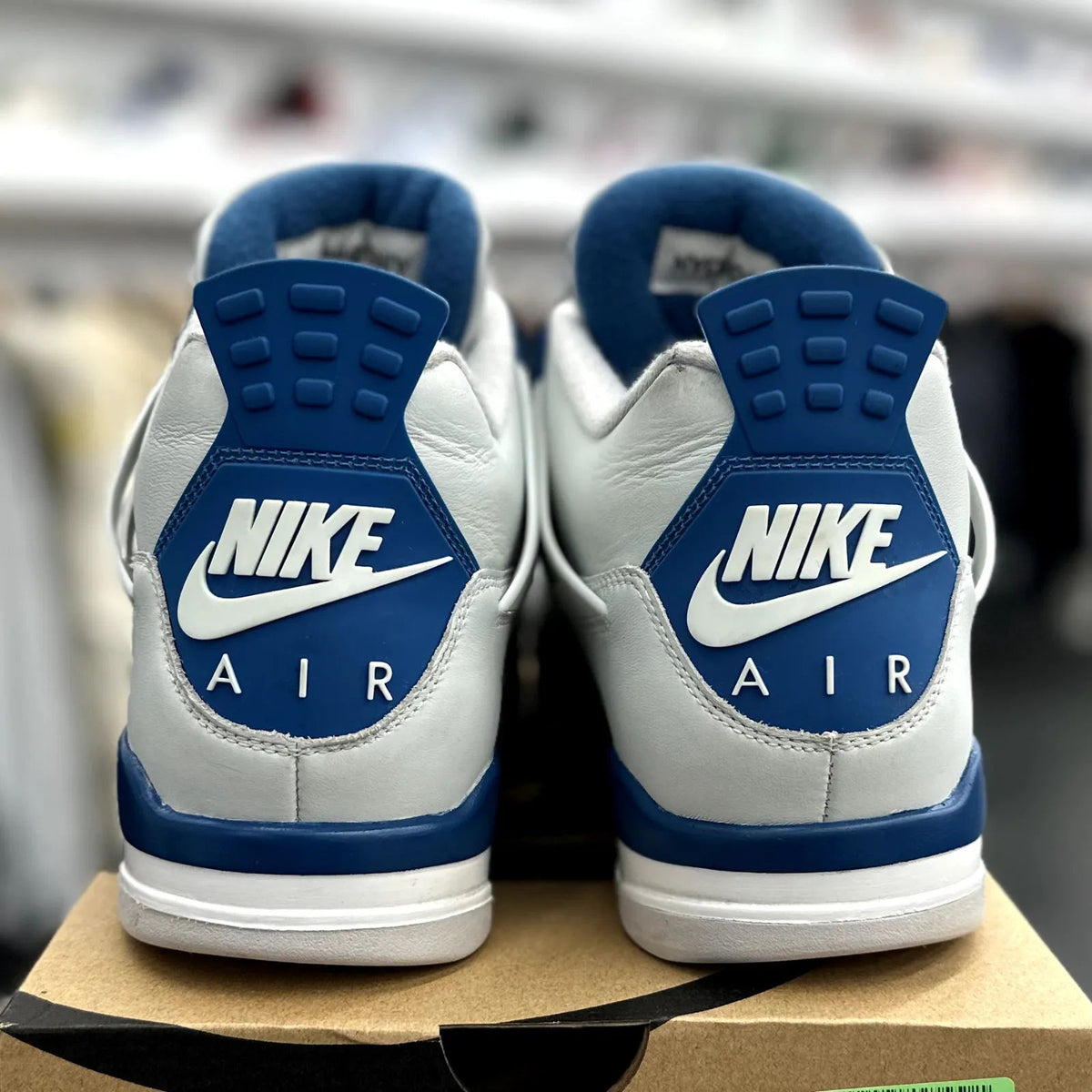 Jordan 4 Retro Military Blue (2024) - Preowned