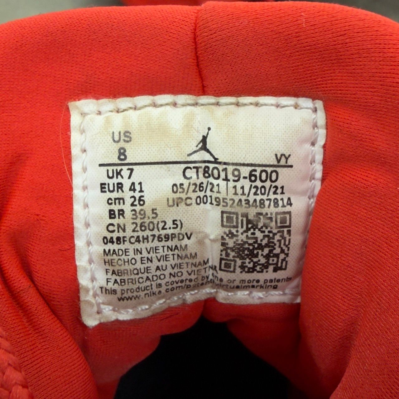 Jordan 9 Retro Chile Red - Preowned