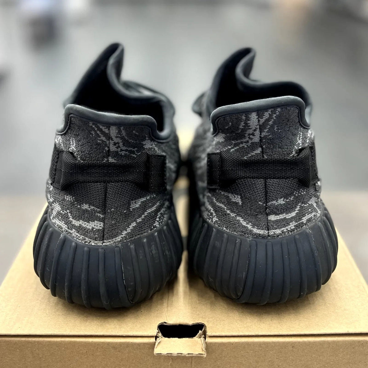 adidas Yeezy Boost 350 V2 MX Dark Salt - Preowned