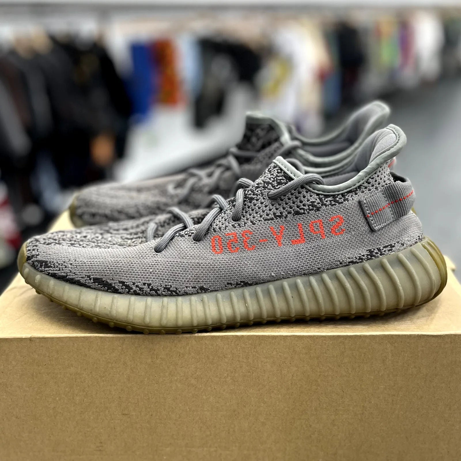 adidas Yeezy Boost 350 V2 Beluga 2.0 - Preowned