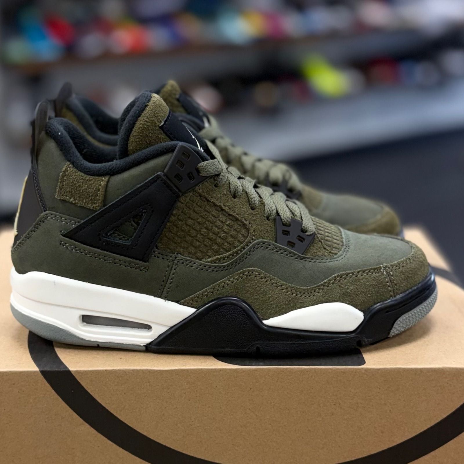 Jordan 4 Retro SE Craft Medium Olive (GS) - Preowned