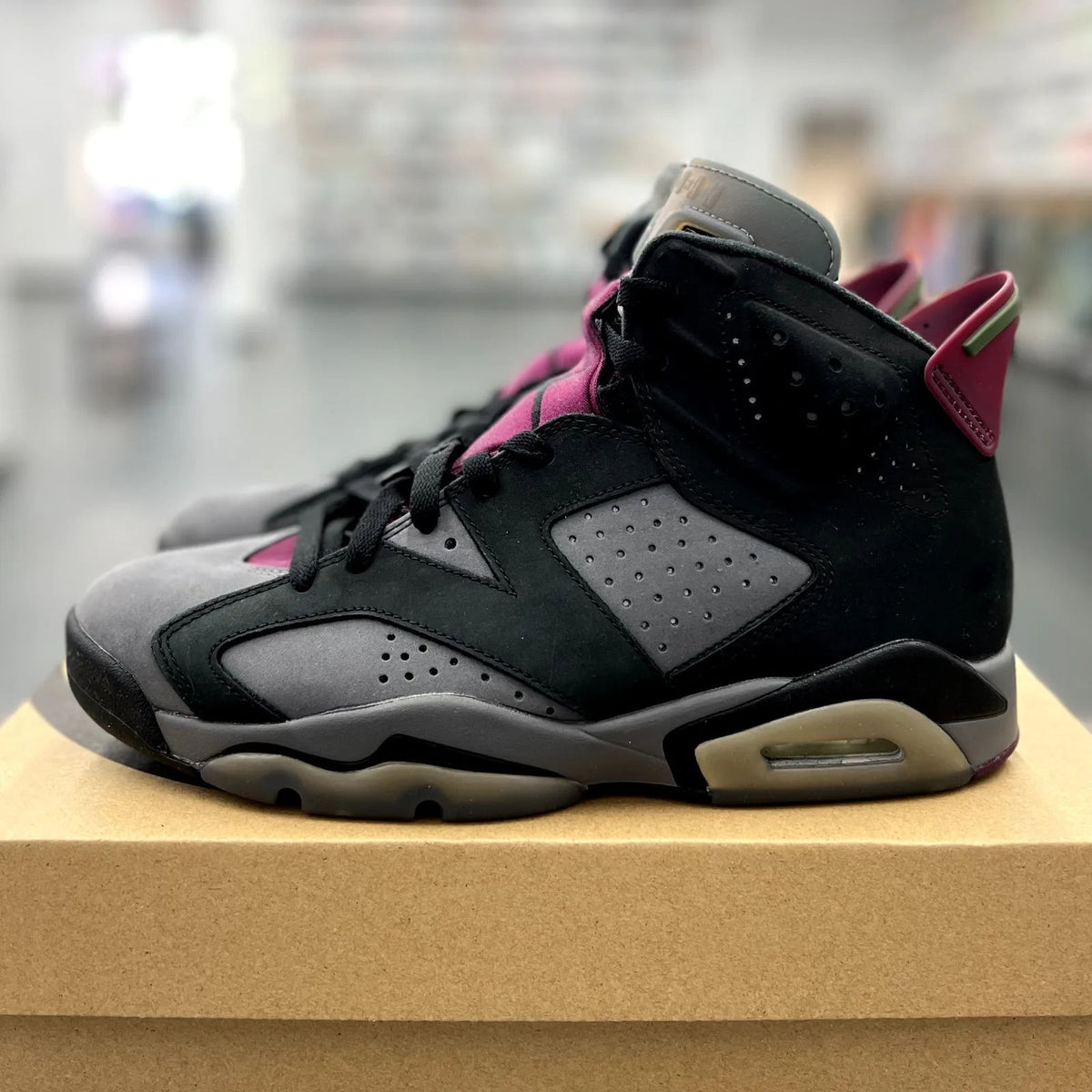 Jordan 6 Retro Bordeaux - Preowned