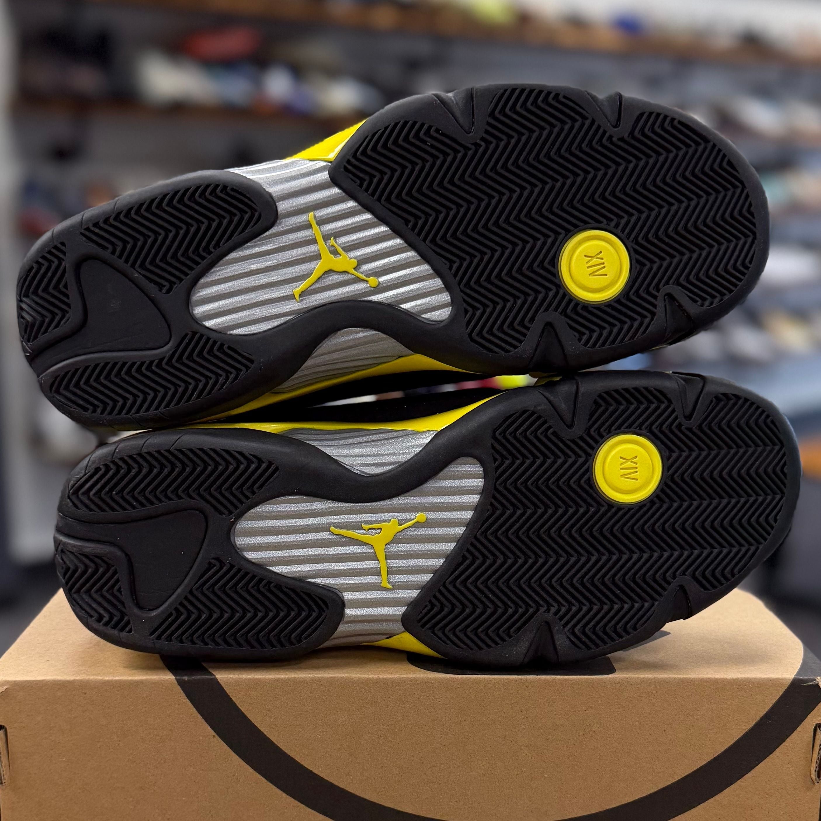 BRAND NEW STEAL - Jordan 14 Retro Thunder