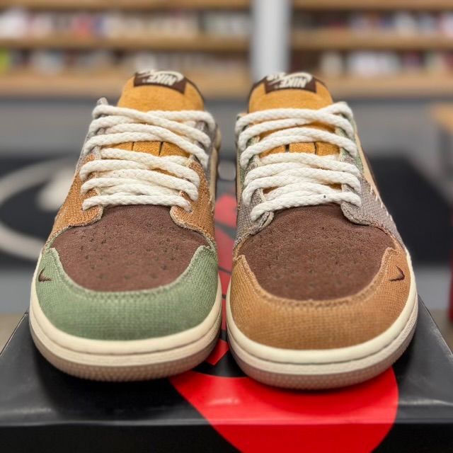Jordan 1 Retro Low OG Zion Williamson Voodoo - Preowned