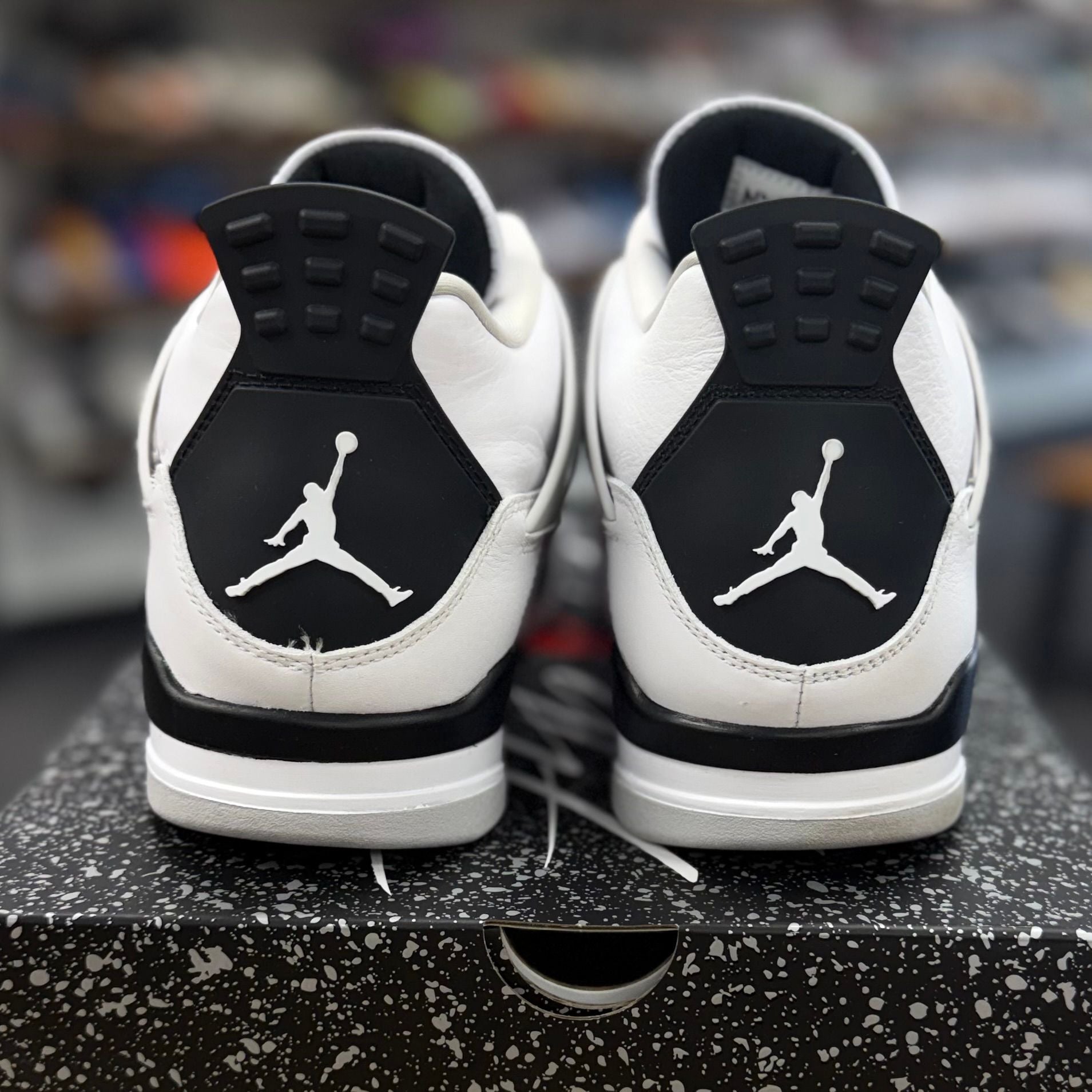 Jordan 4 Retro Military Black - Preowned