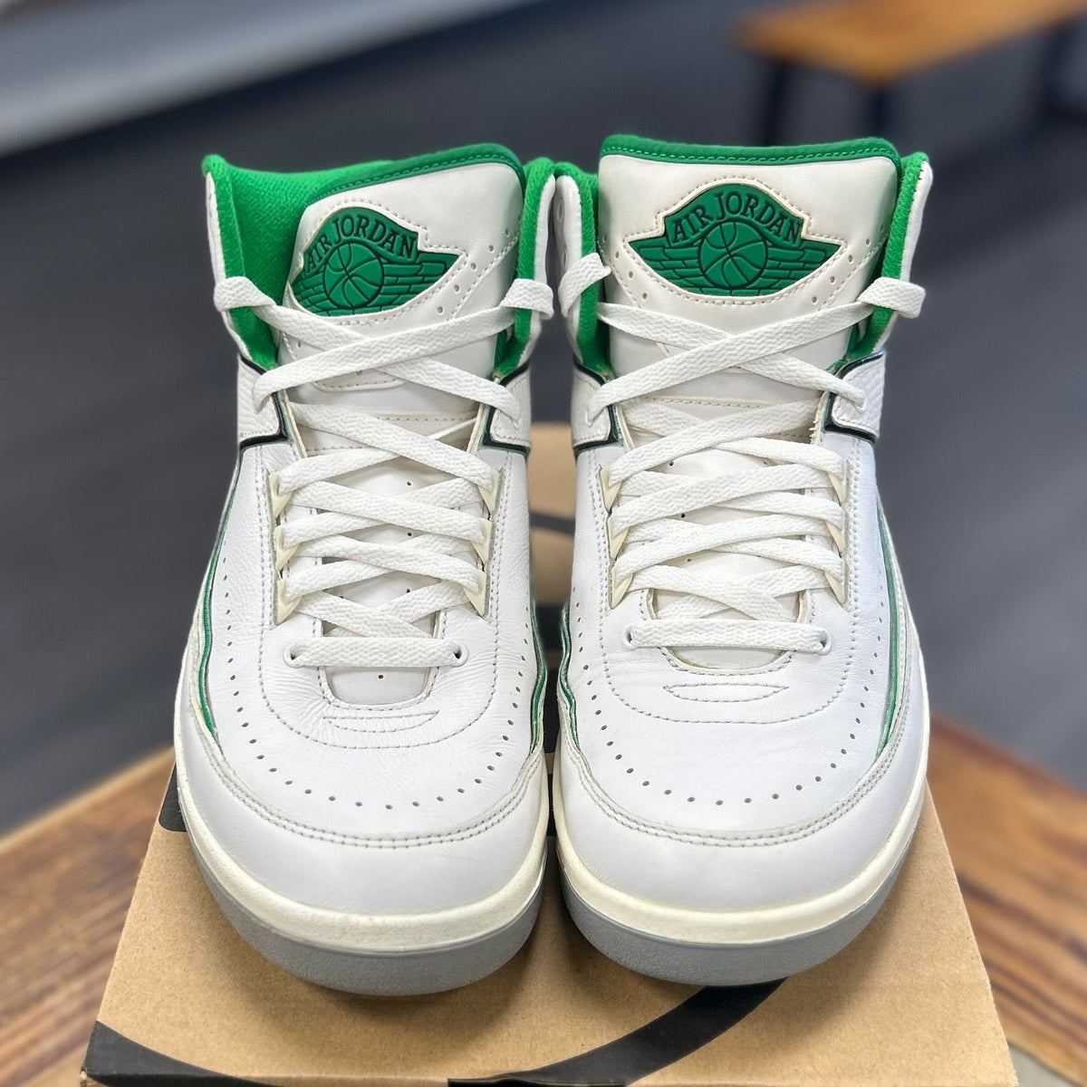 Jordan 2 Retro Lucky Green - Preowned