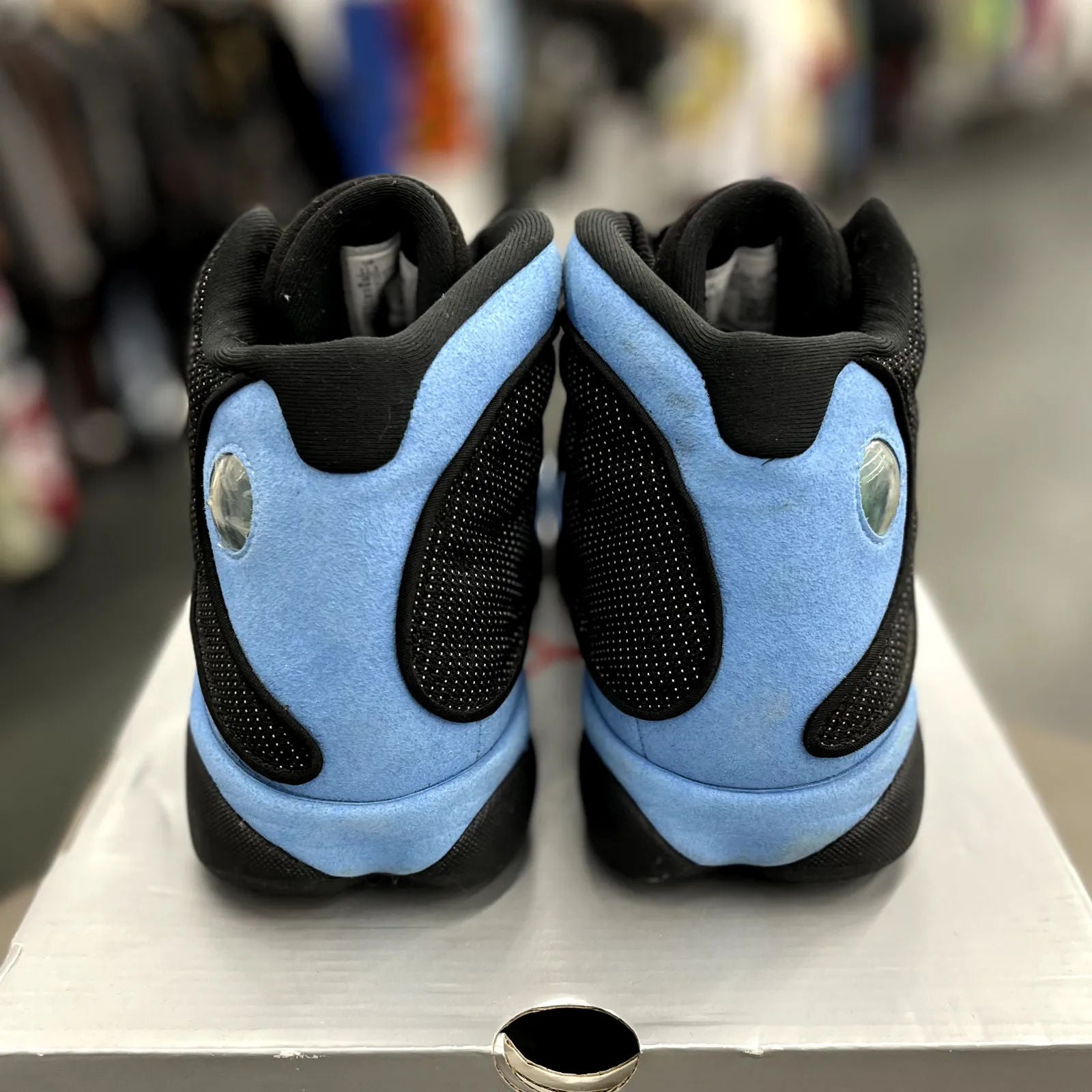 Jordan 13 Retro Black University Blue - Preowned