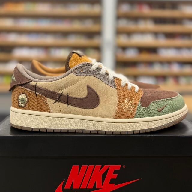 Jordan 1 Retro Low OG Zion Williamson Voodoo - Preowned
