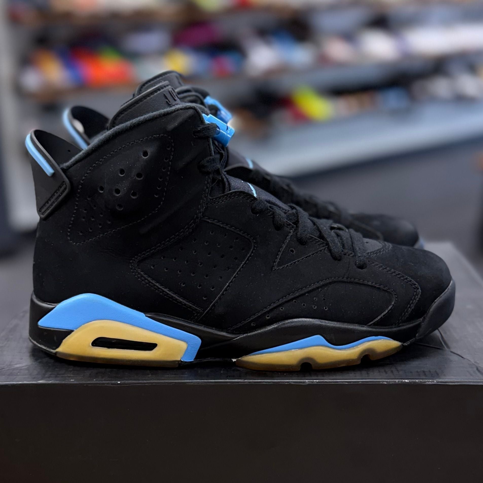 Jordan 6 Retro UNC - Preowned