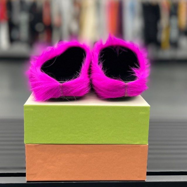 Marni Long Hair Calfskin Fussbett Sabot (Fuchsia) - Preowned