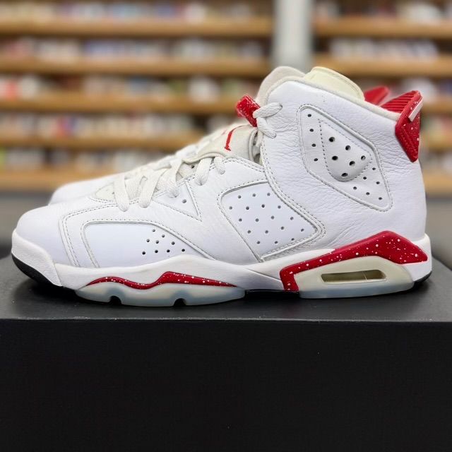 Jordan 6 Retro Red Oreo (GS) - Preowned