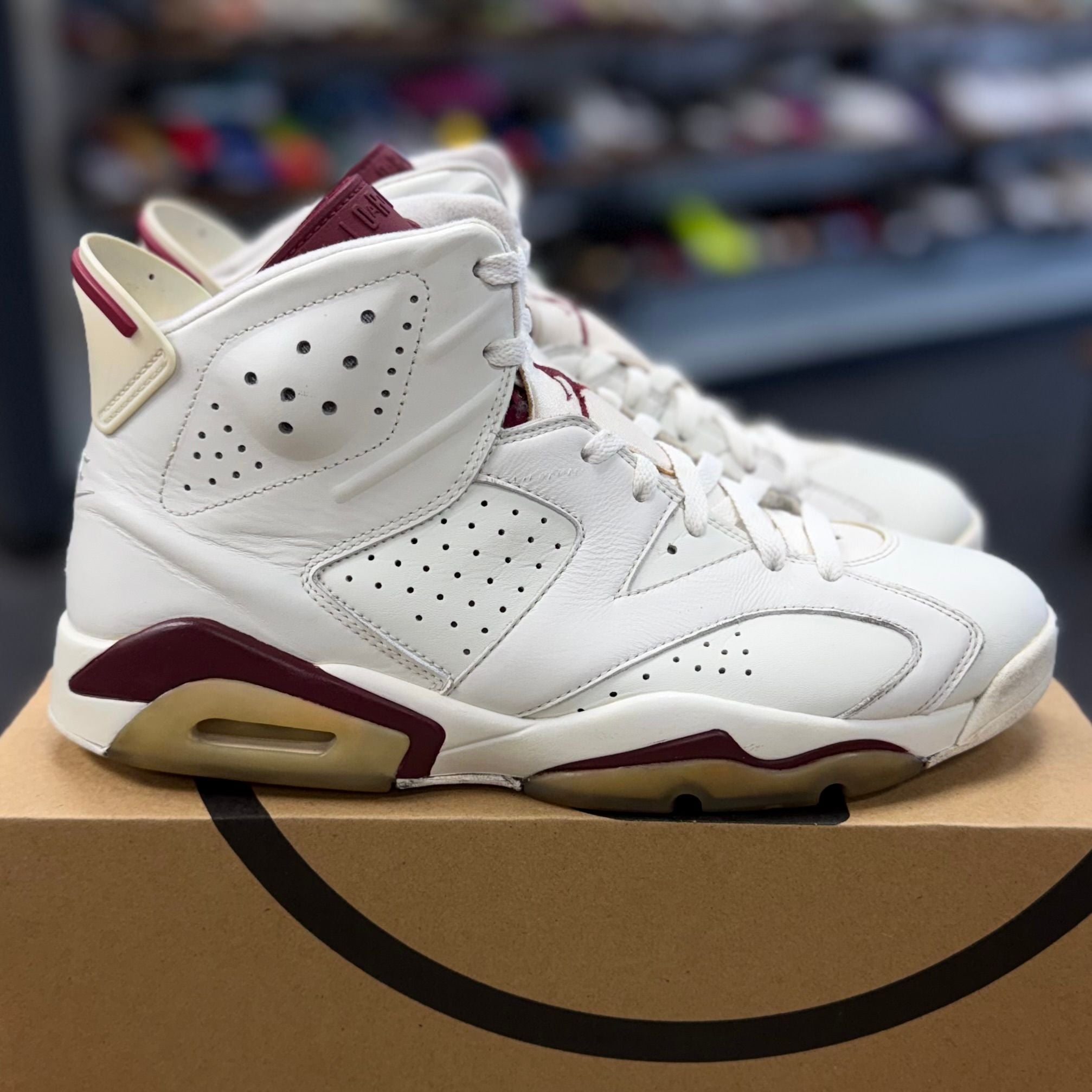 Jordan 6 Retro Maroon (2015) - Preowned