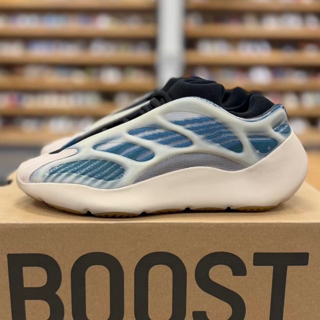 adidas Yeezy 700 V3 Kyanite - Preowned