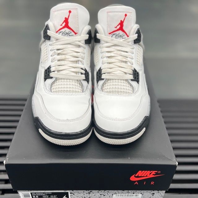 Jordan 4 Retro White Cement (2025) - Preowned