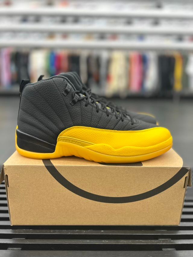 BRAND NEW STEAL - Jordan 12 Retro Black University Gold