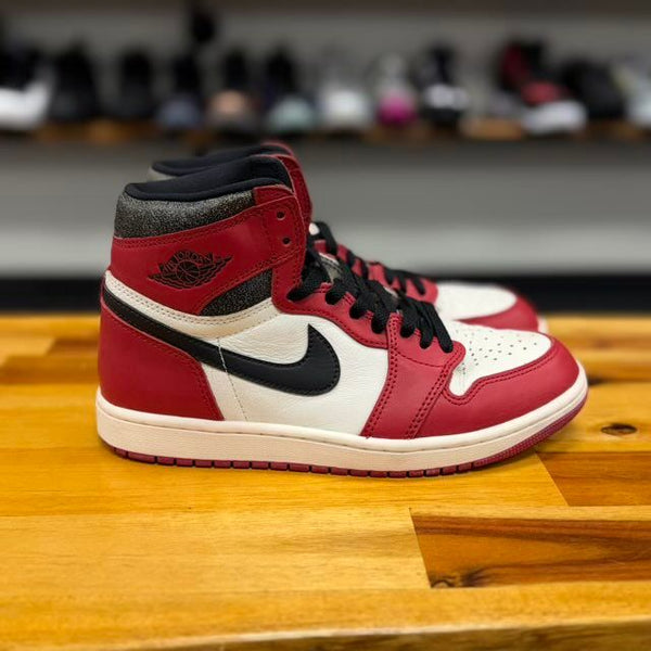 Jordan 1 Retro High OG Chicago Lost and Found - Preowned