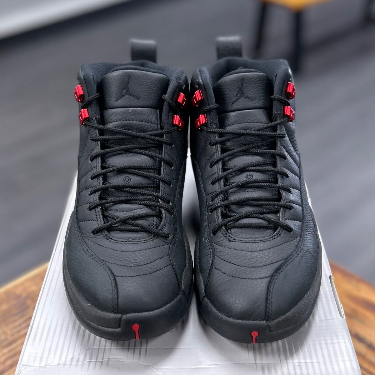 Jordan 12 Retro Bloodline - Preowned