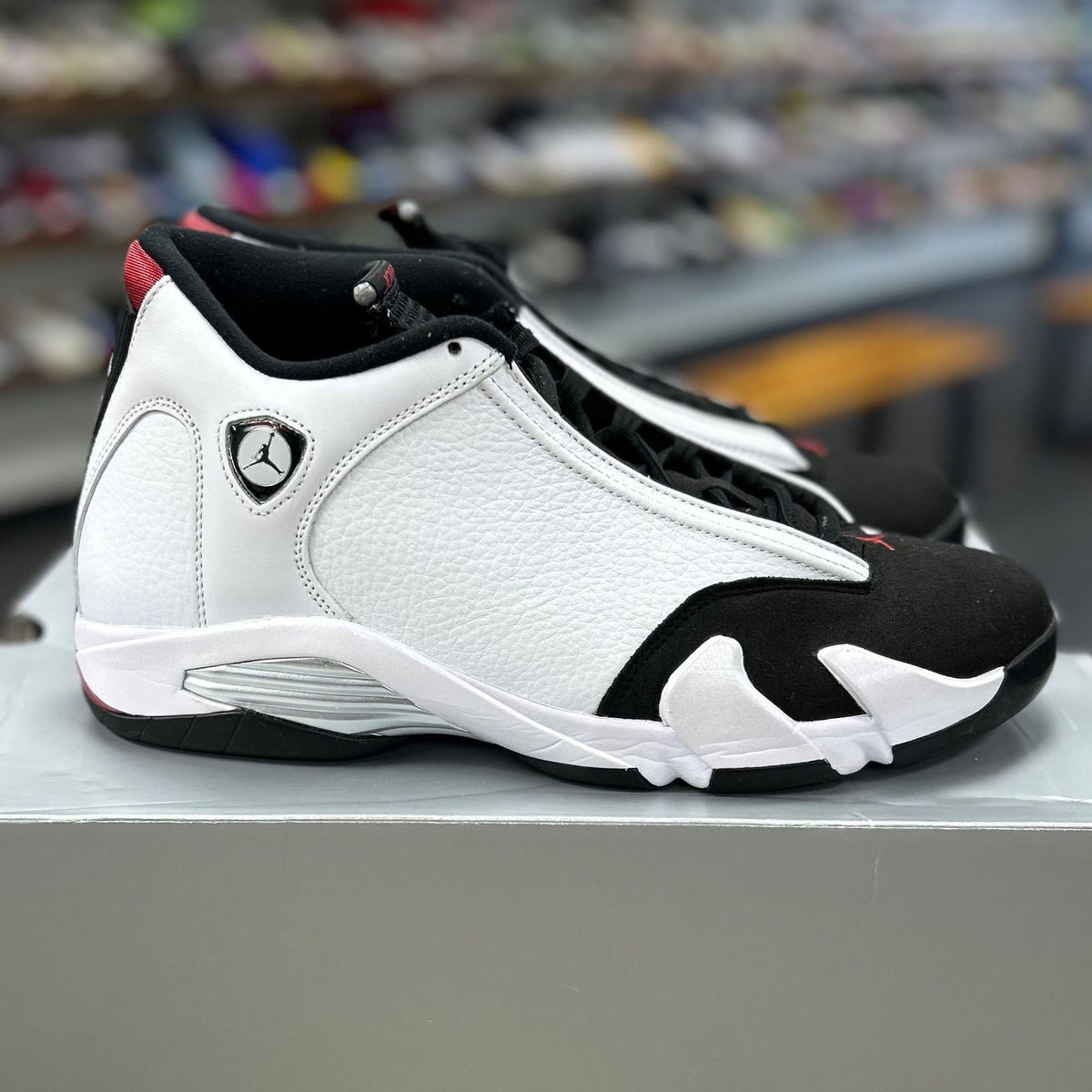 Jordan 14 Retro Black Toe (2024) - Preowned