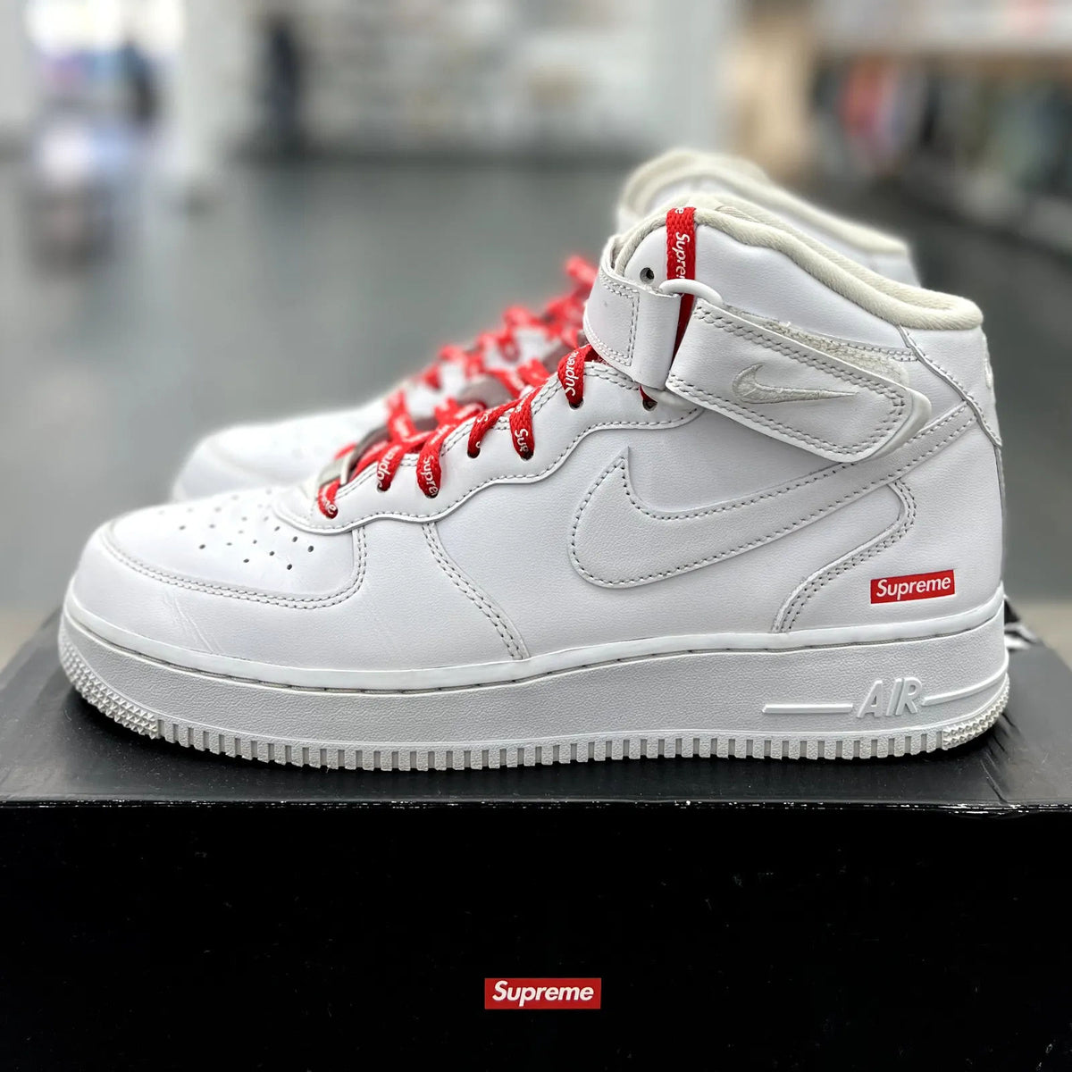 Nike Air Force 1 Mid Supreme White - Preowned